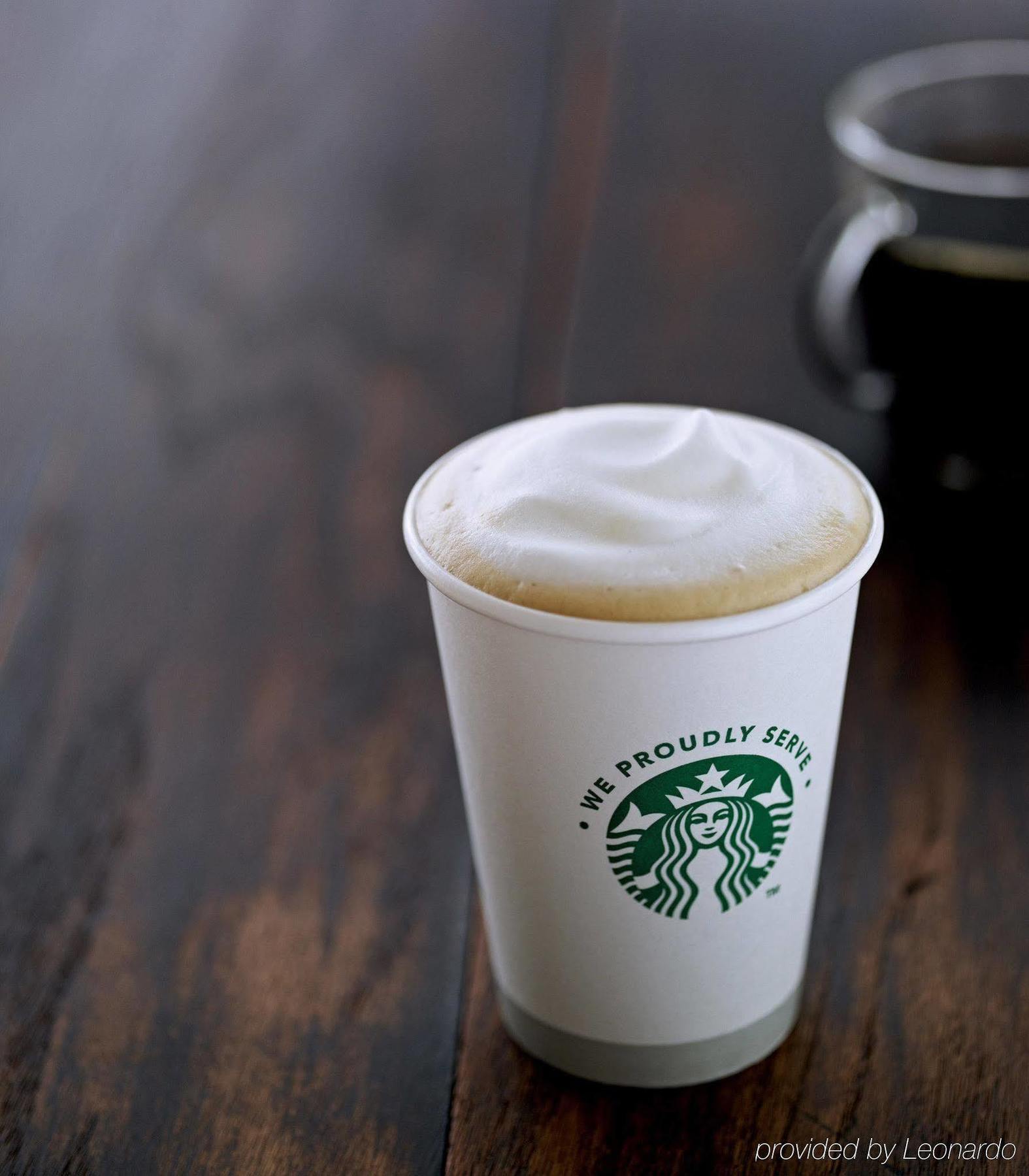 ホテル コートヤード ロング アイランド マッカーサー エアポート ロンコンコマ エクステリア 写真
